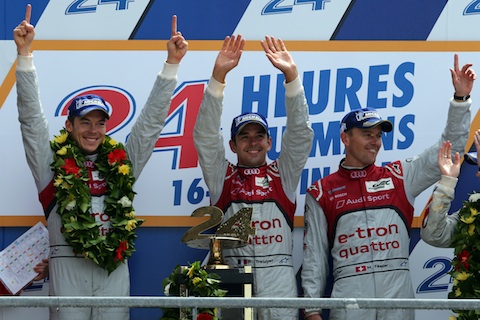 120617_24hLeMans_Finish_Winnendtrio